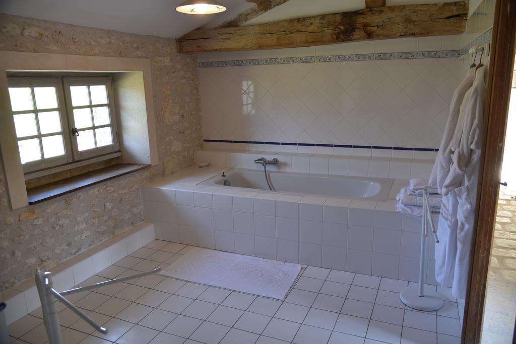 Chateau De Theon Hotel Cozes Exterior foto